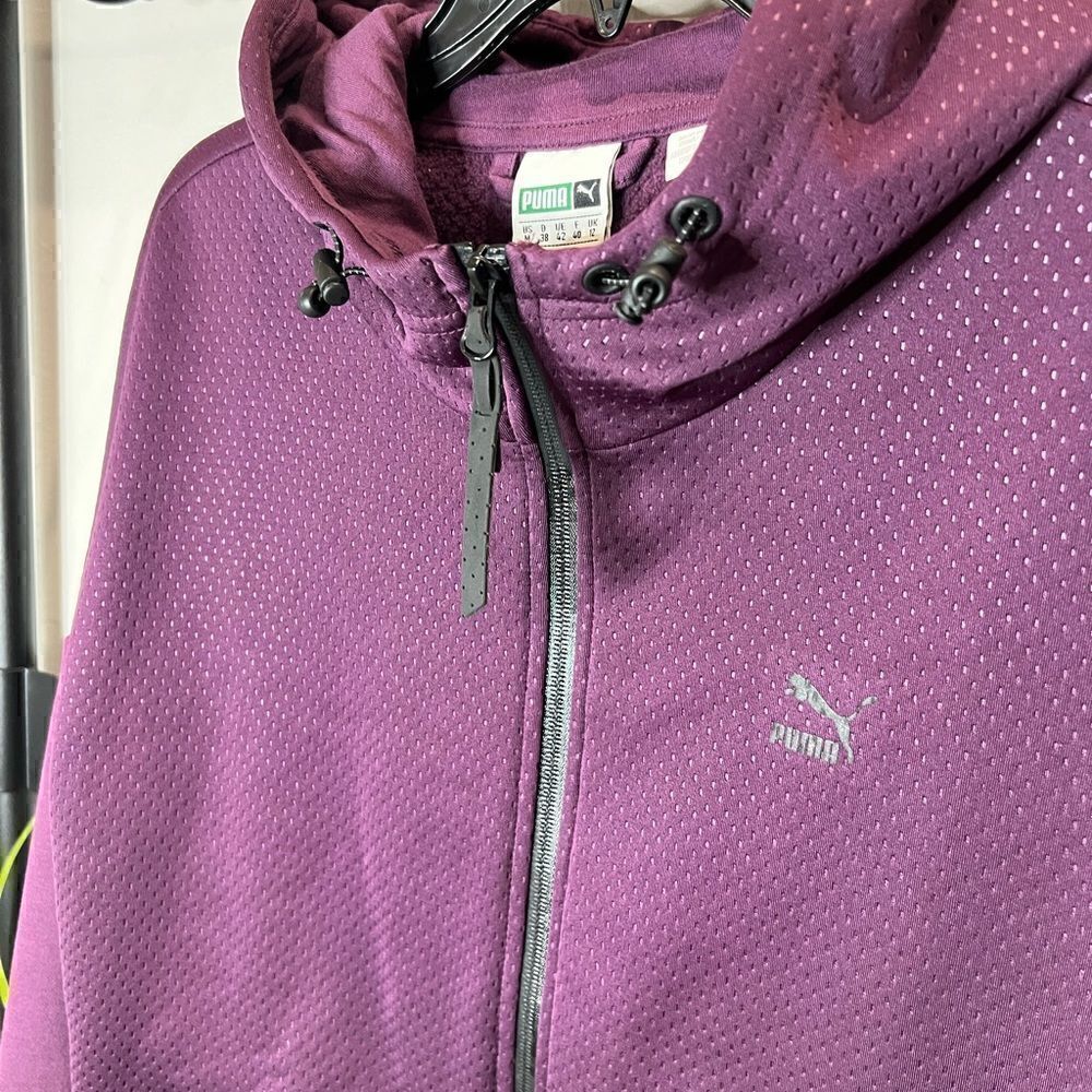 Puma Zip up hooded jacket fleece lined Plum size medium